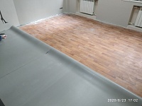 Укладка линолеума, монтаж ПВХ-плитки